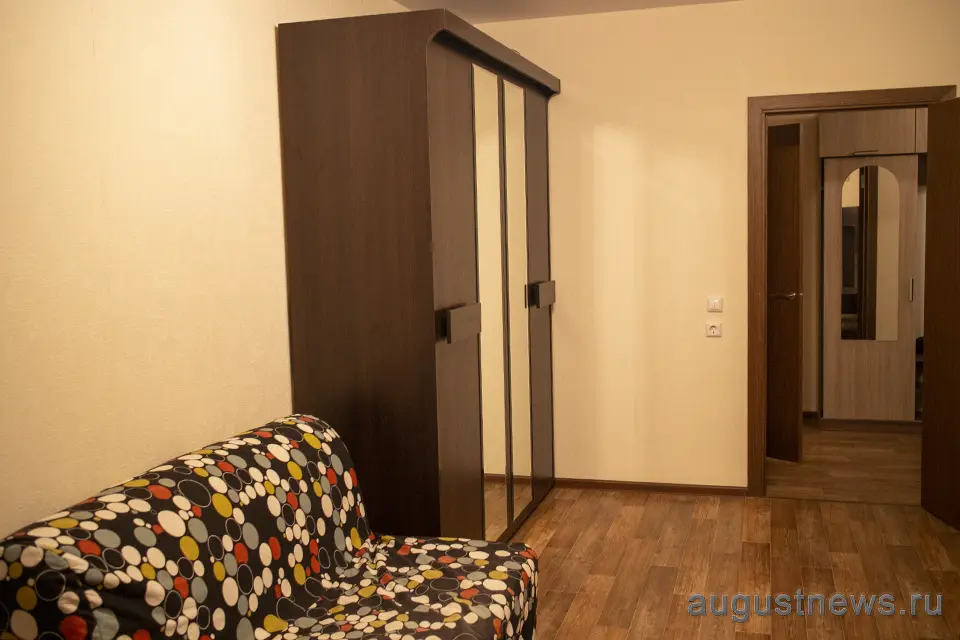 комната с мебелью в квартире