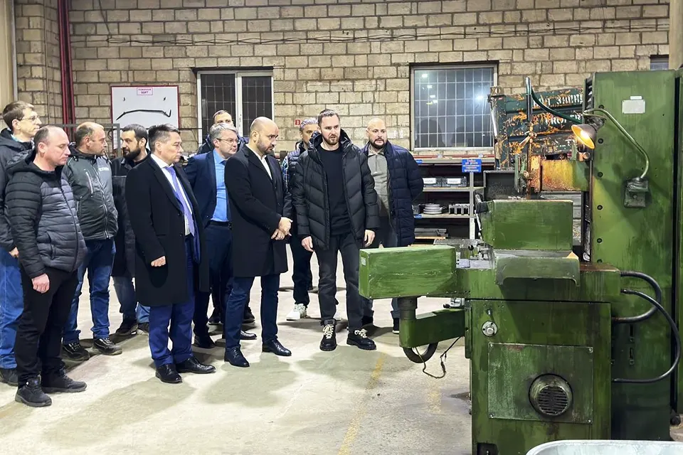 губернатор на заводе СТАРК