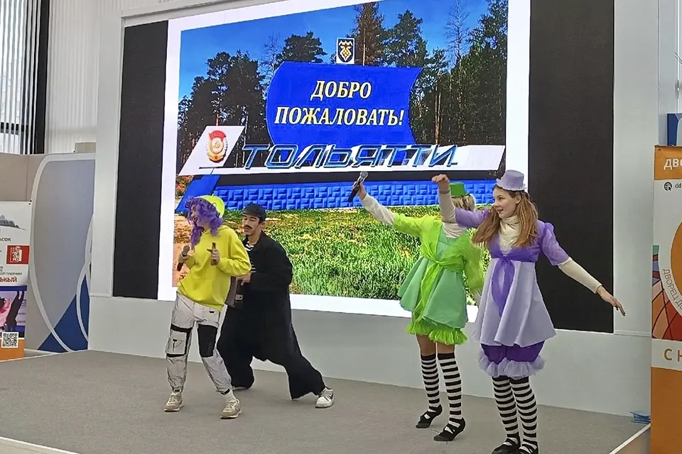 творческий коллектив на выставке Самара