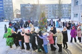 дети водят хоровод вокруг елки
