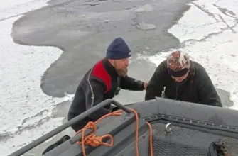 спасение мужчины на Волге