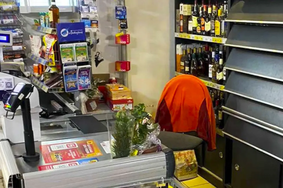 место кассира в магазине