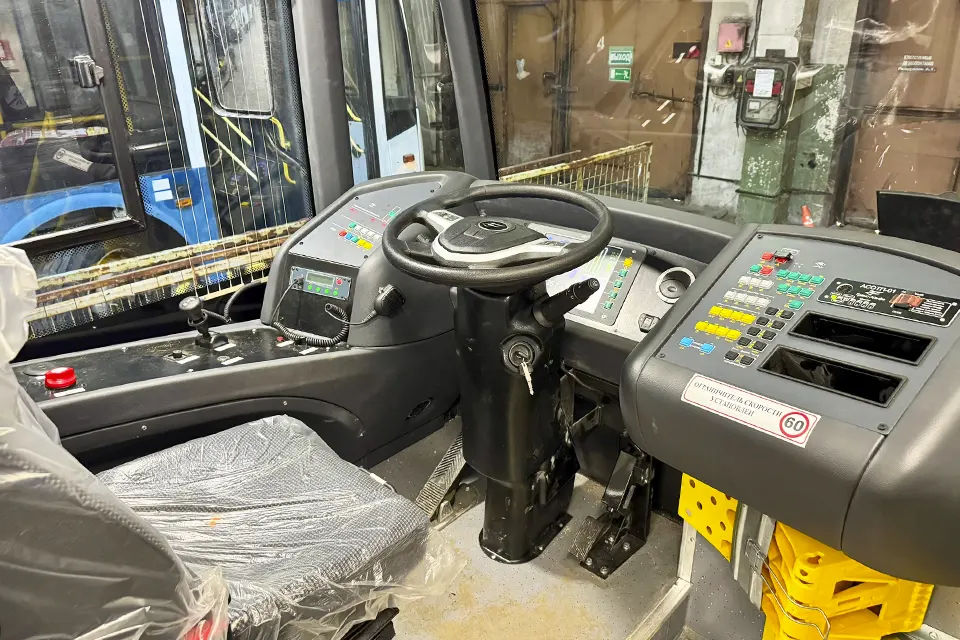 новый троллейбус кабина водителя кабина водителя в новом троллейбусе