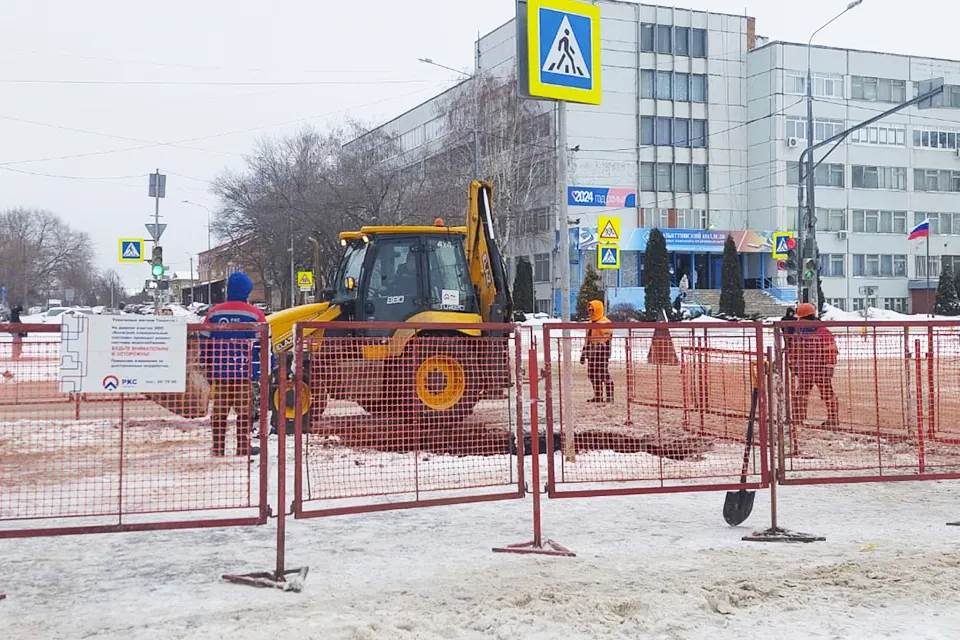 ремонт водовода на улице Ленина
