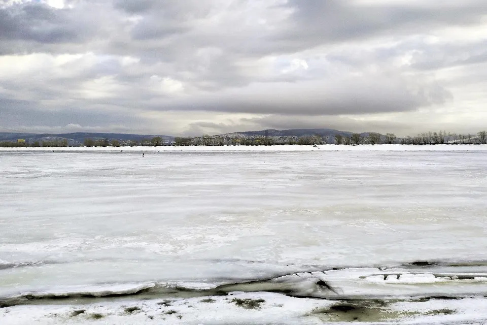 лед на Волге