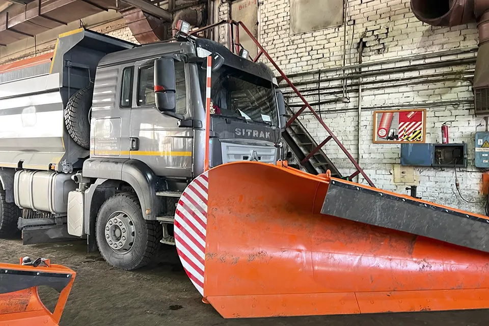 автодоринжиниринг снегуборочная техника машина новая снегоуборочная машина