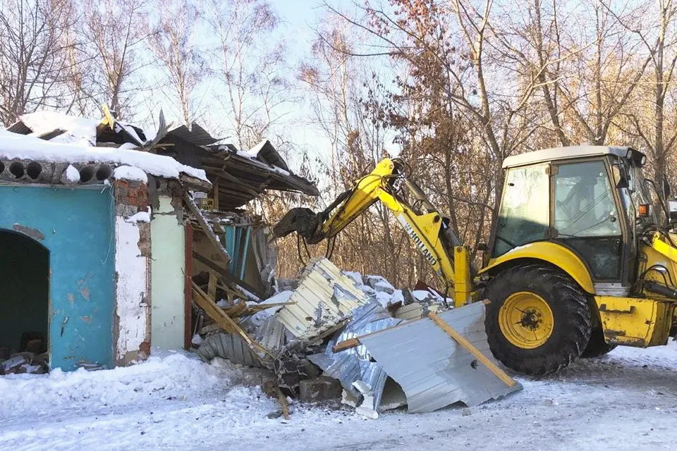 снос незаконного торгового объекта