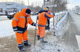 уборка наледи на пешеходном переходе