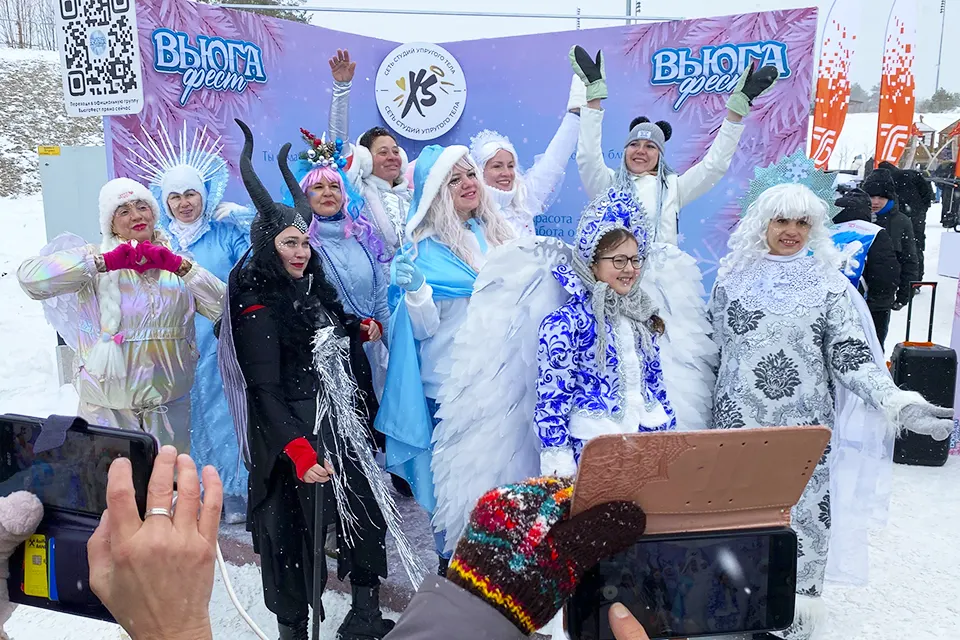 участницы конкурса Королева Вьюгофеста