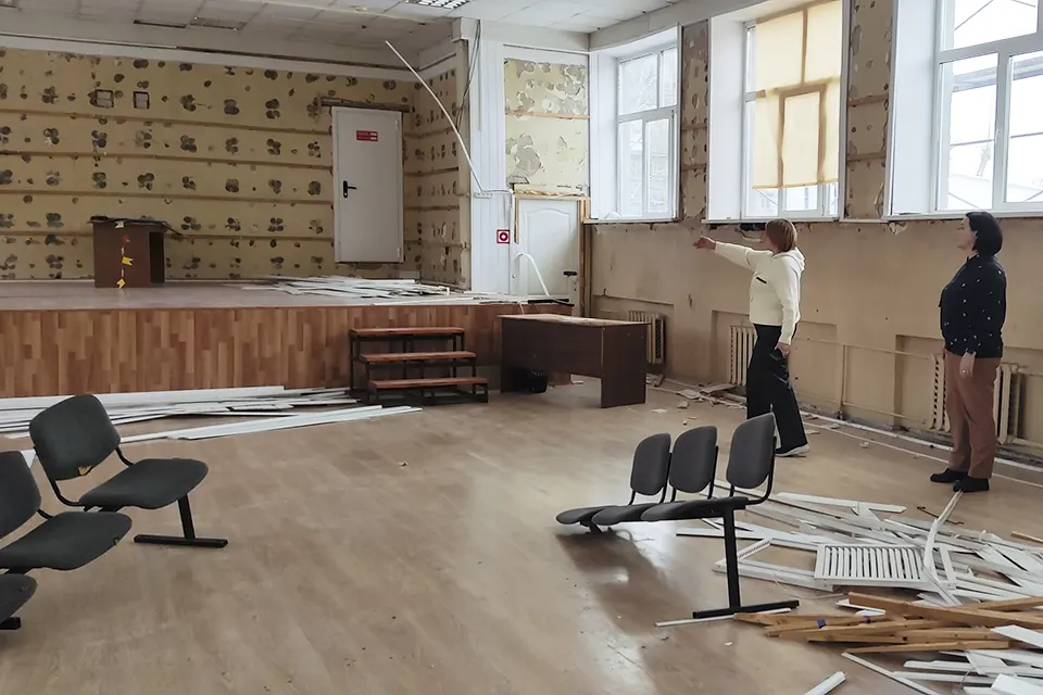 ремонт актового зала в школе 26