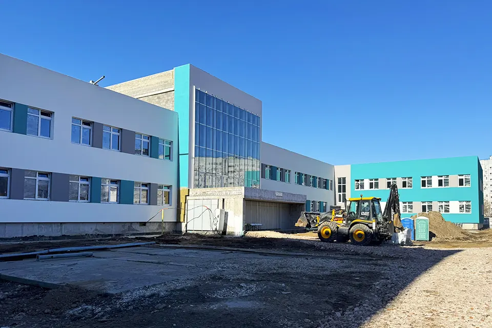строительство школы в 18 квартале