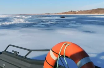 рыбаки провалились под лед под Тольятти