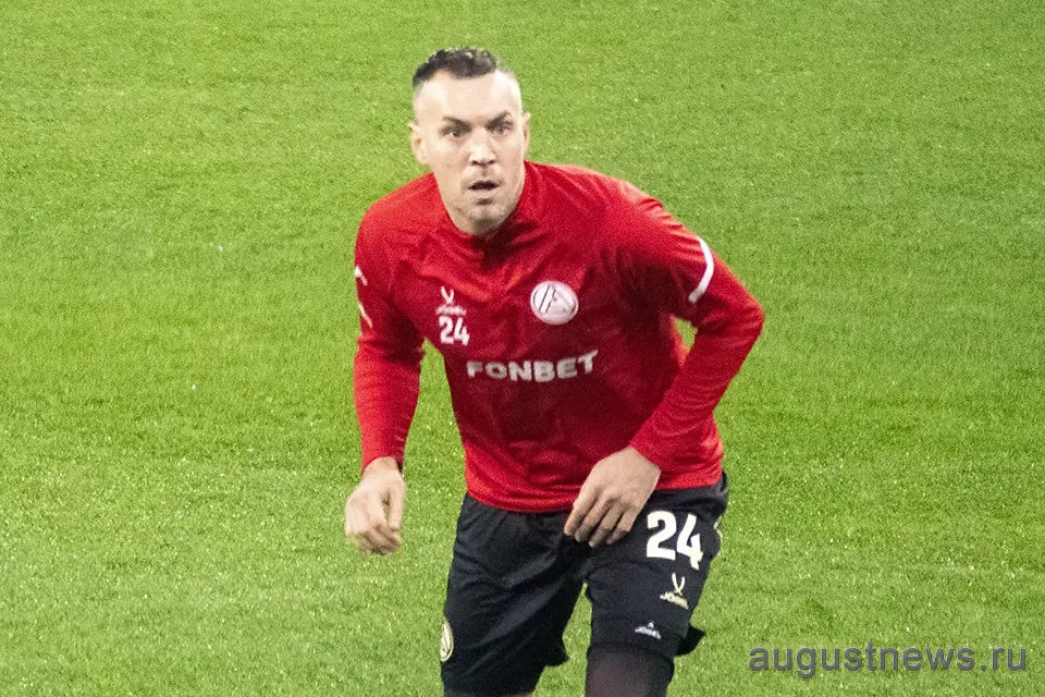 Артем Дзюба играет за тольяттинский Акрон