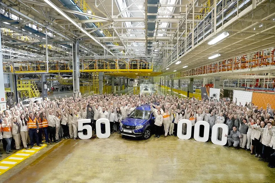 50-тысячный автомобиль LADA Largus