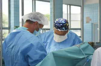 хирурги ТГКБ 5 проводят операцию