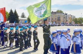 дети на параде Юные патриоты