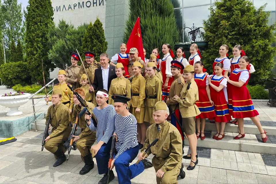 участники танцевальных коллективов