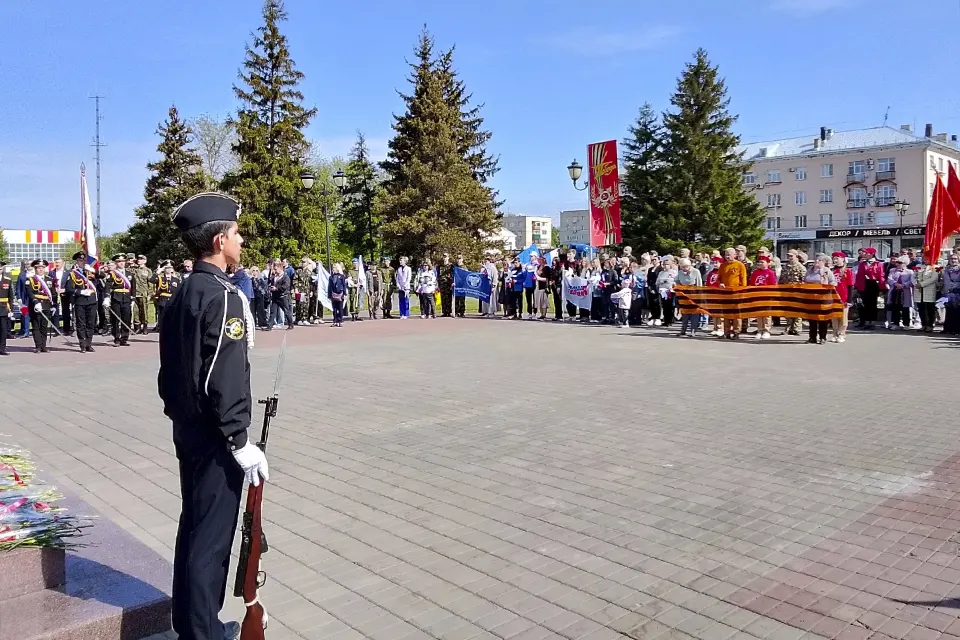 Юнармейцы с Георгиевской лентой