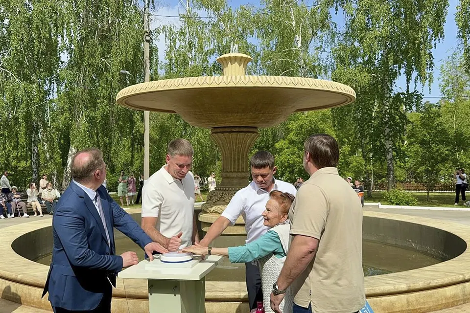 торжественное открытие фонтана в Портпоселке