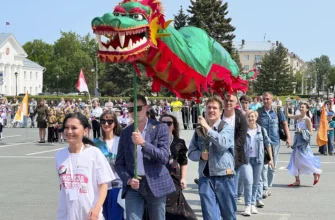 шествие на открытии Куксъезда