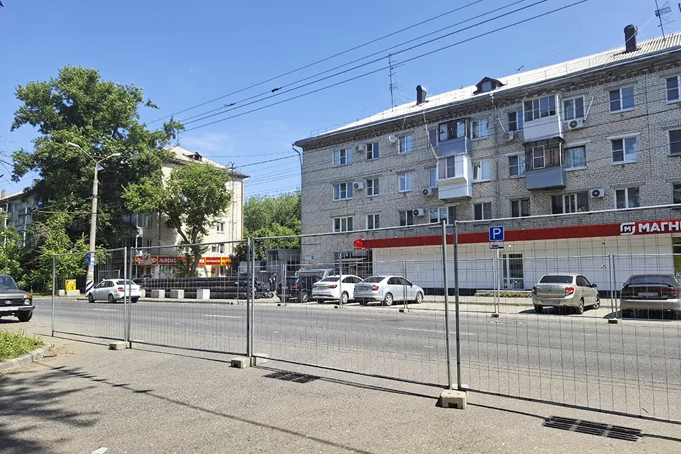 ограждение на улице Ленина