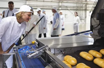 министр сельского хозяйства на предприятии Край Каравай