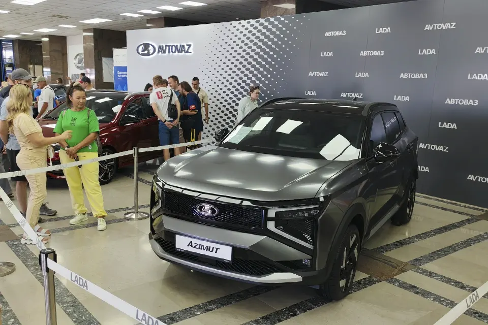 автомобиль Лада в музее АВТОВАЗа