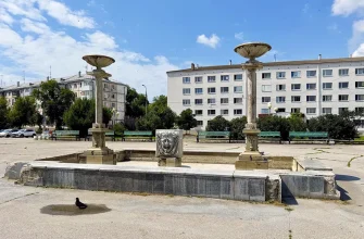 фонтан на театральной площади