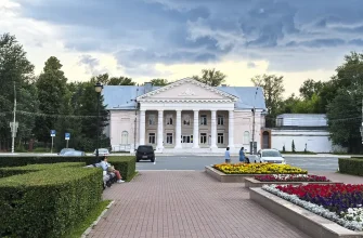 здание Театра кукол