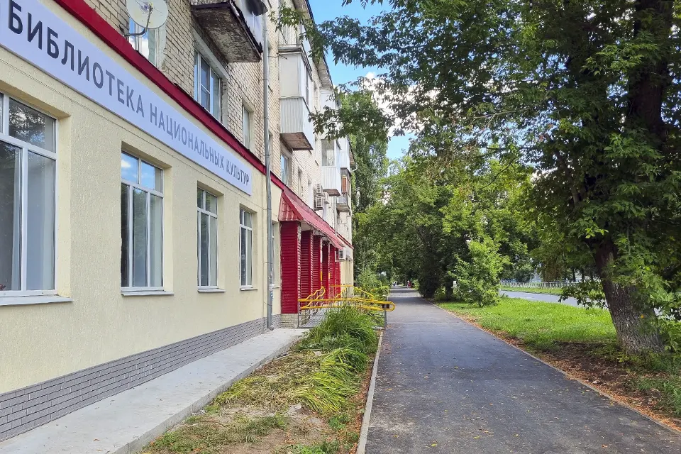 новый тротуар на улице Горького 42