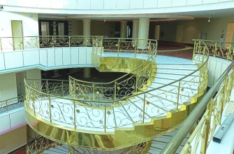 лестница в гостинице