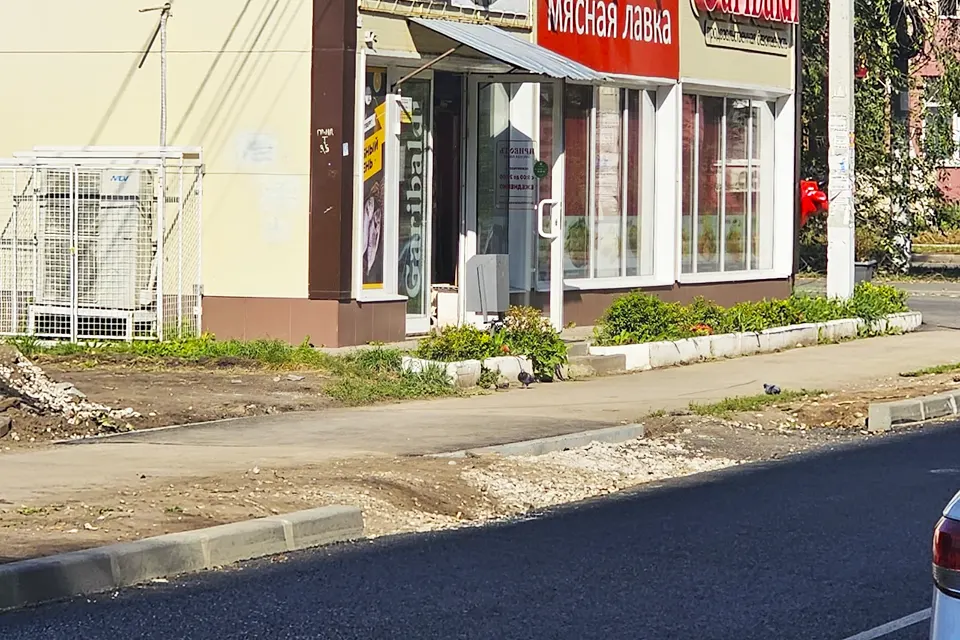 тротуар на бульваре Ленина