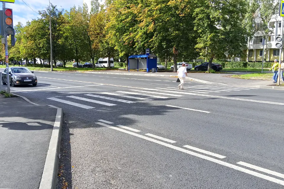 пешеходный переход на отремонтированной дороге