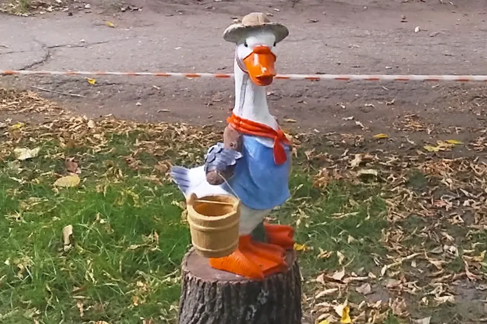 фигурка гуся