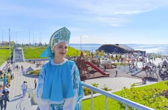 девушка в русском национальном костюме