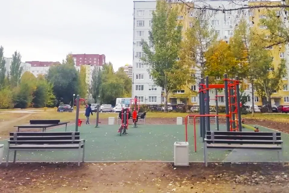 спортивная площадка в 8 квартале