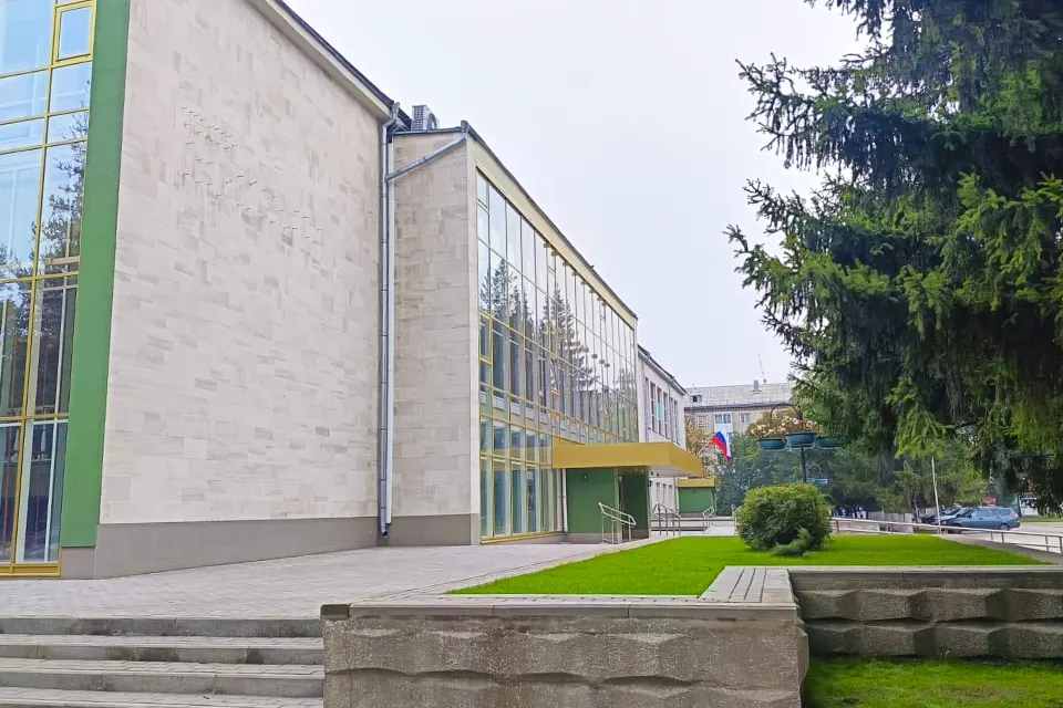 здание театра Колесо после ремонта