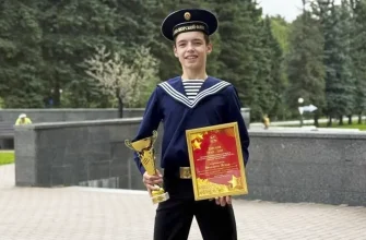 юный танцор с наградой