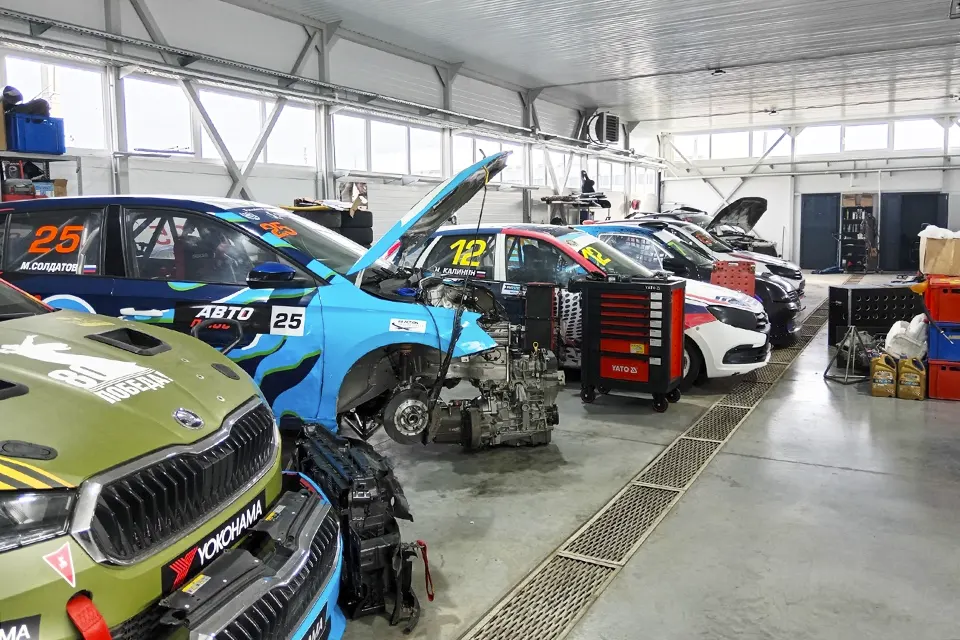 автомобиль гоночный гоночные автомобили