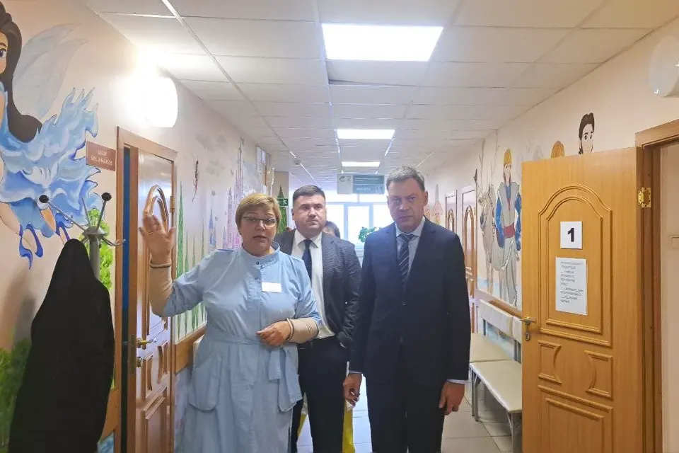 министр здравоохранения в детской больнице
