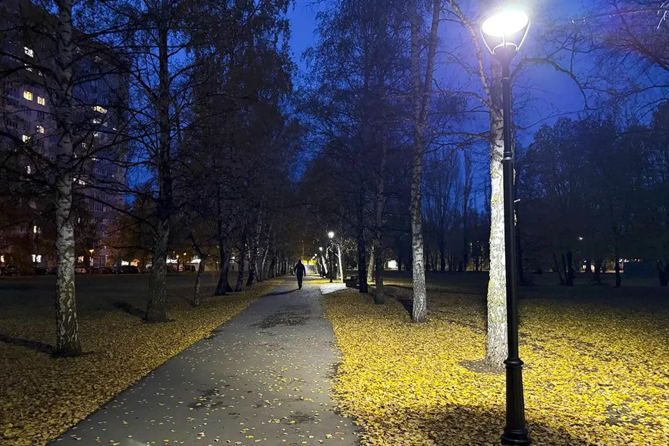 новые фонари на аллее Поля чудес