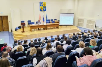 горожане на публичных слушаниях в администрации