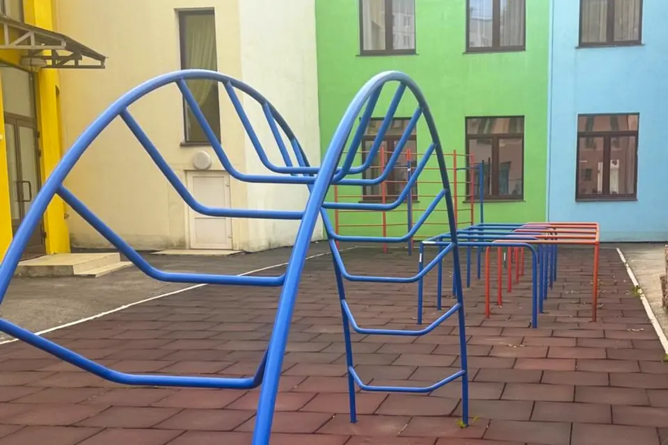 спортивная площадка в детсаду Ладушки