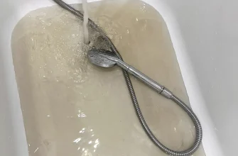 грязная вода в ванне