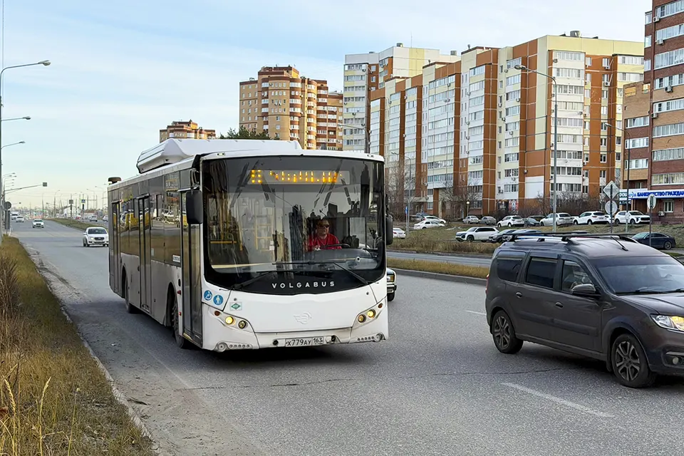 автобус №65 на улице 40 лет Победы