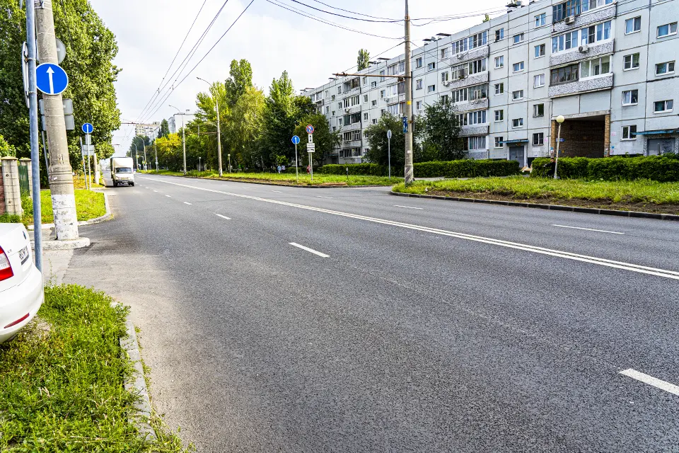 дзержинского дорога разметка асфальт новый асфальт на улице Дзержинского