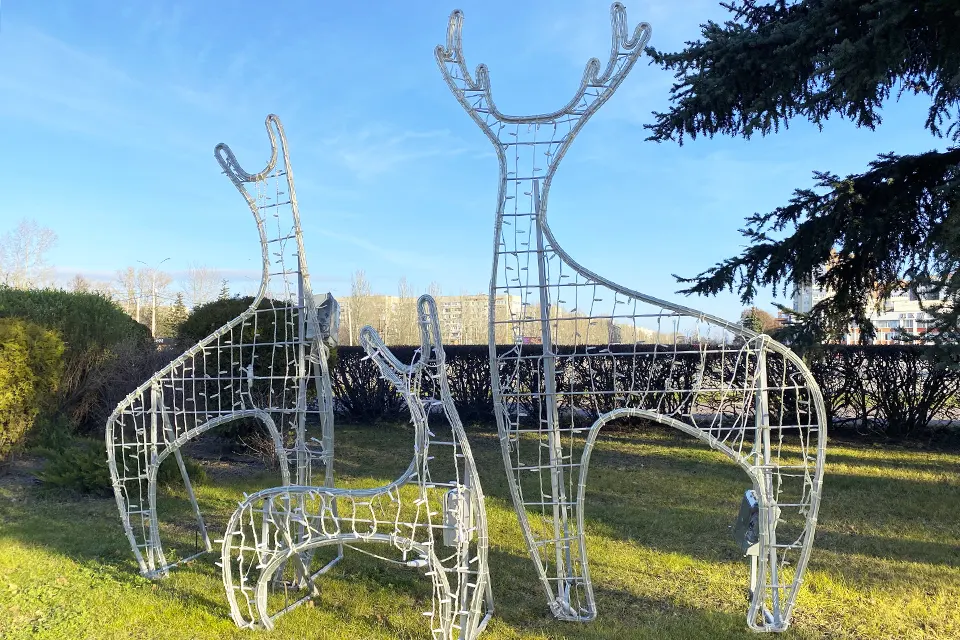 новый год инсталляция олень новогодняя инсталляция Олени