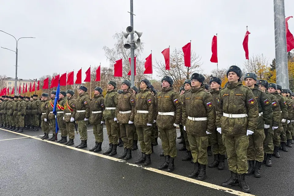 студенты ТГУ на параде Памяти