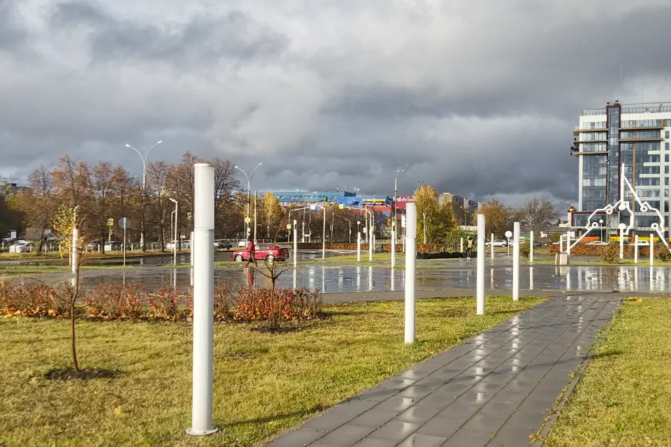 сквер 50-летия АВТОВАЗа осенью