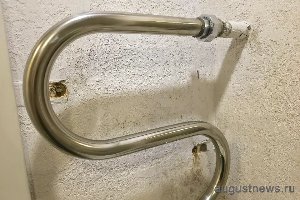 полотенцесушитель в ванной